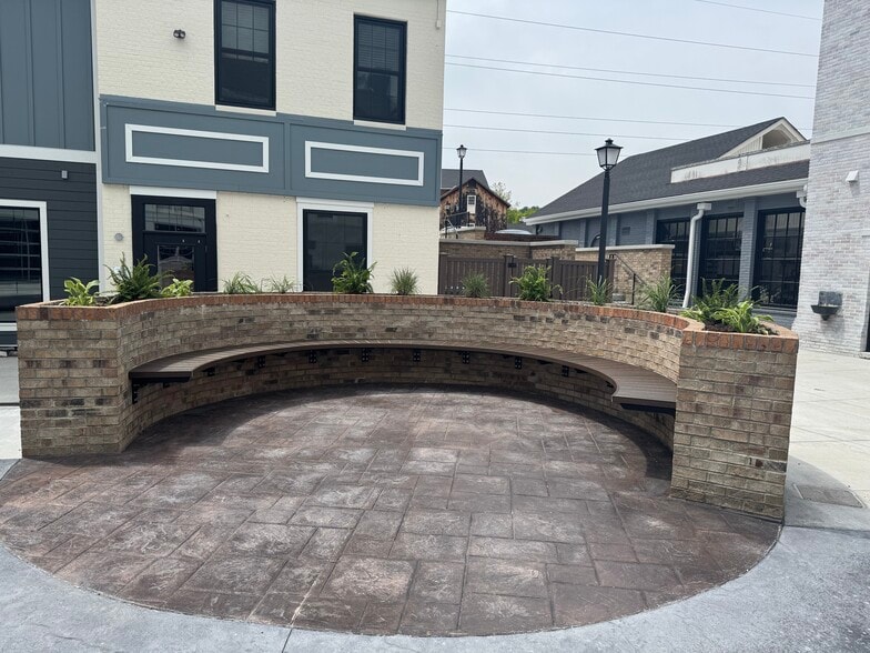 1232-1300 Weathervane Ln, Akron, OH for lease - Building Photo - Image 3 of 7