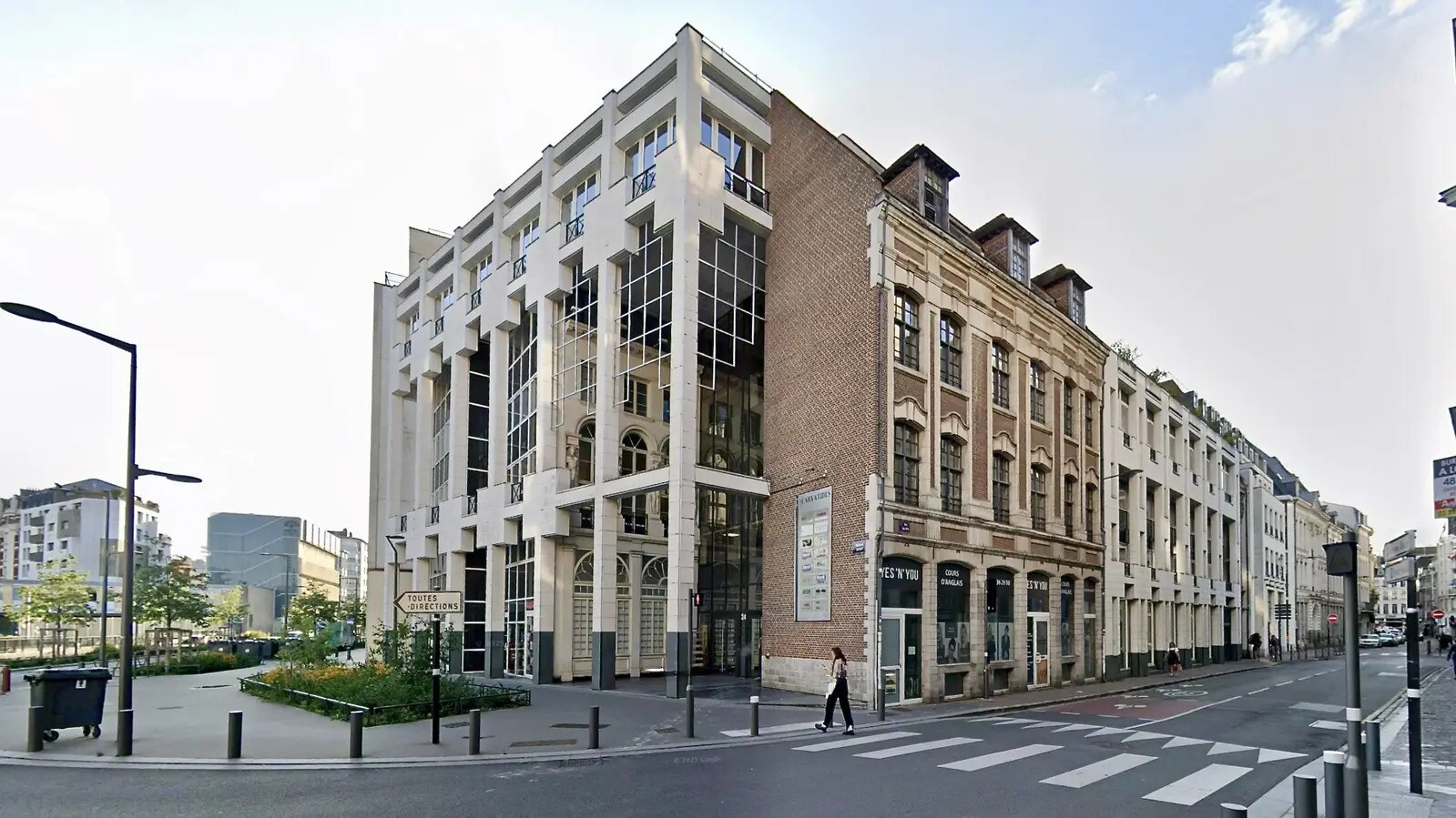 Office in Lille for sale Building Photo- Image 1 of 9