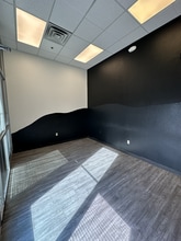 5750 W Roosevelt St, Phoenix, AZ for lease Interior Photo- Image 2 of 11