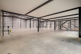 Tower Rd, Stone for lease Interior Photo- Image 1 of 8