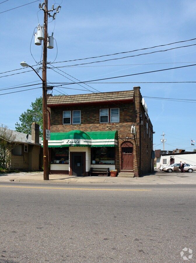 739 Glenwood Ave, Akron, OH 44310