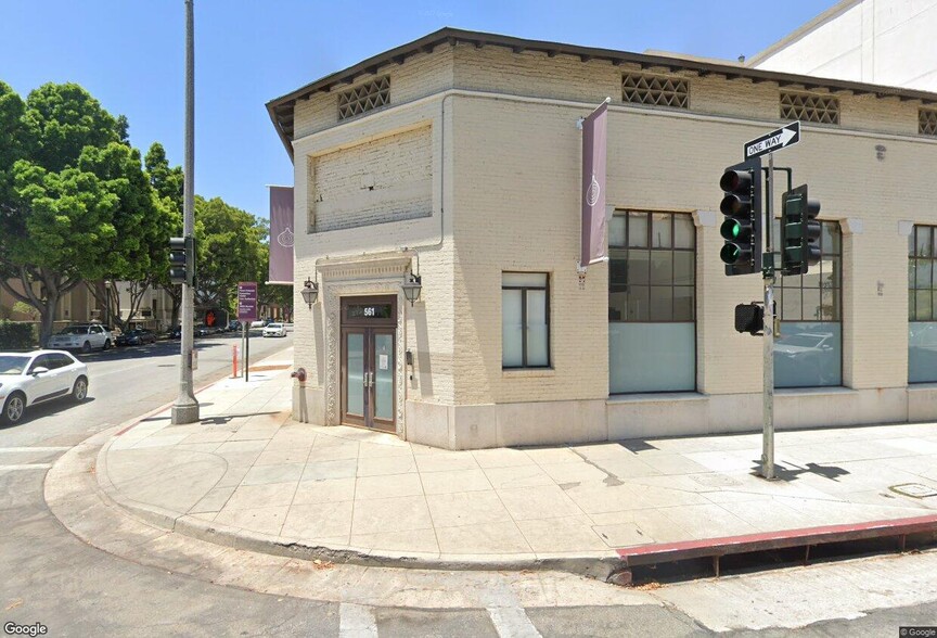561 E Green St, Pasadena, CA for lease - Building Photo - Image 1 of 2