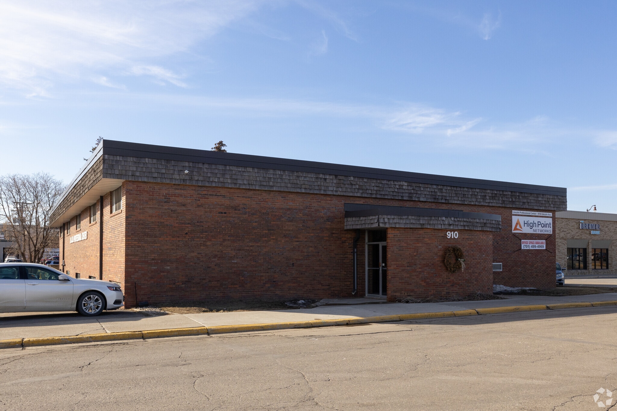 910 Lincoln Ave, Detroit Lakes, MN for lease Primary Photo- Image 1 of 2