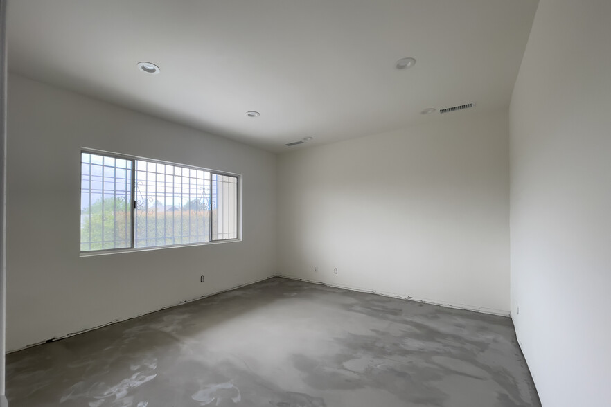 12059-12061 Jefferson Blvd, Culver City, CA for lease - Interior Photo - Image 3 of 4