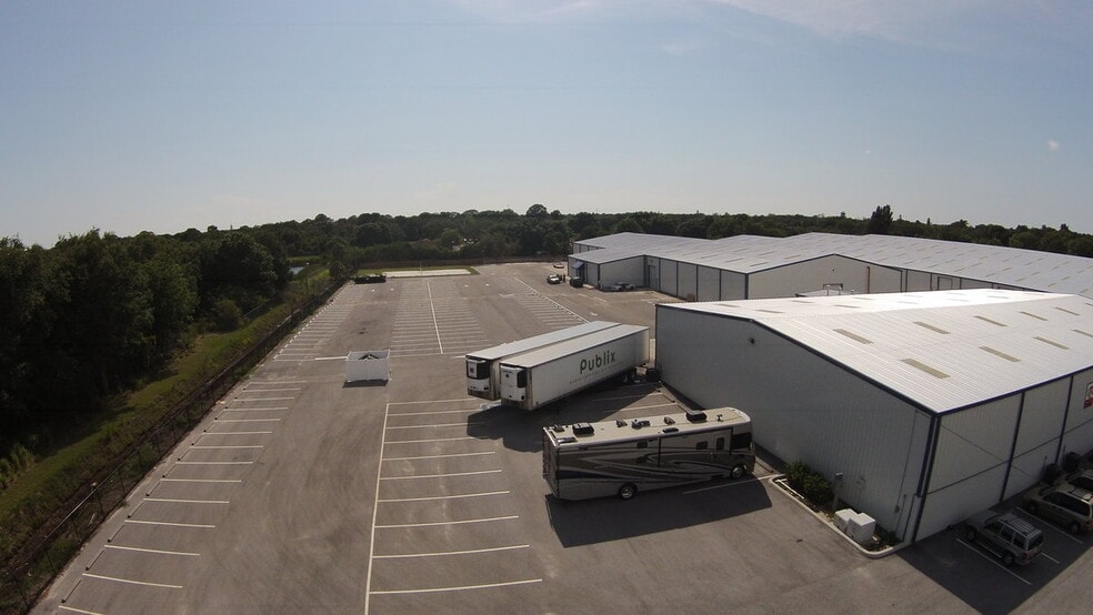 7168 15th St E, Sarasota, FL for sale - Building Photo - Image 3 of 17