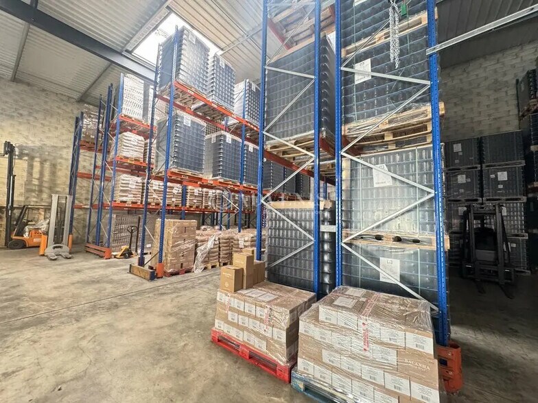 Flex in Gonesse for lease - Building Photo - Image 2 of 9