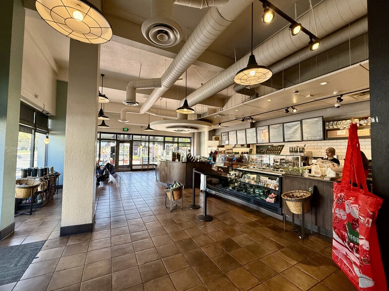 1235 State St, Santa Barbara, CA for lease - Building Photo - Image 2 of 21