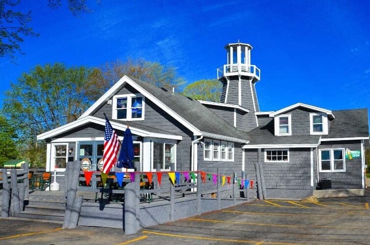 108 S Willow St, Liverpool, NY for sale - Primary Photo - Image 1 of 1