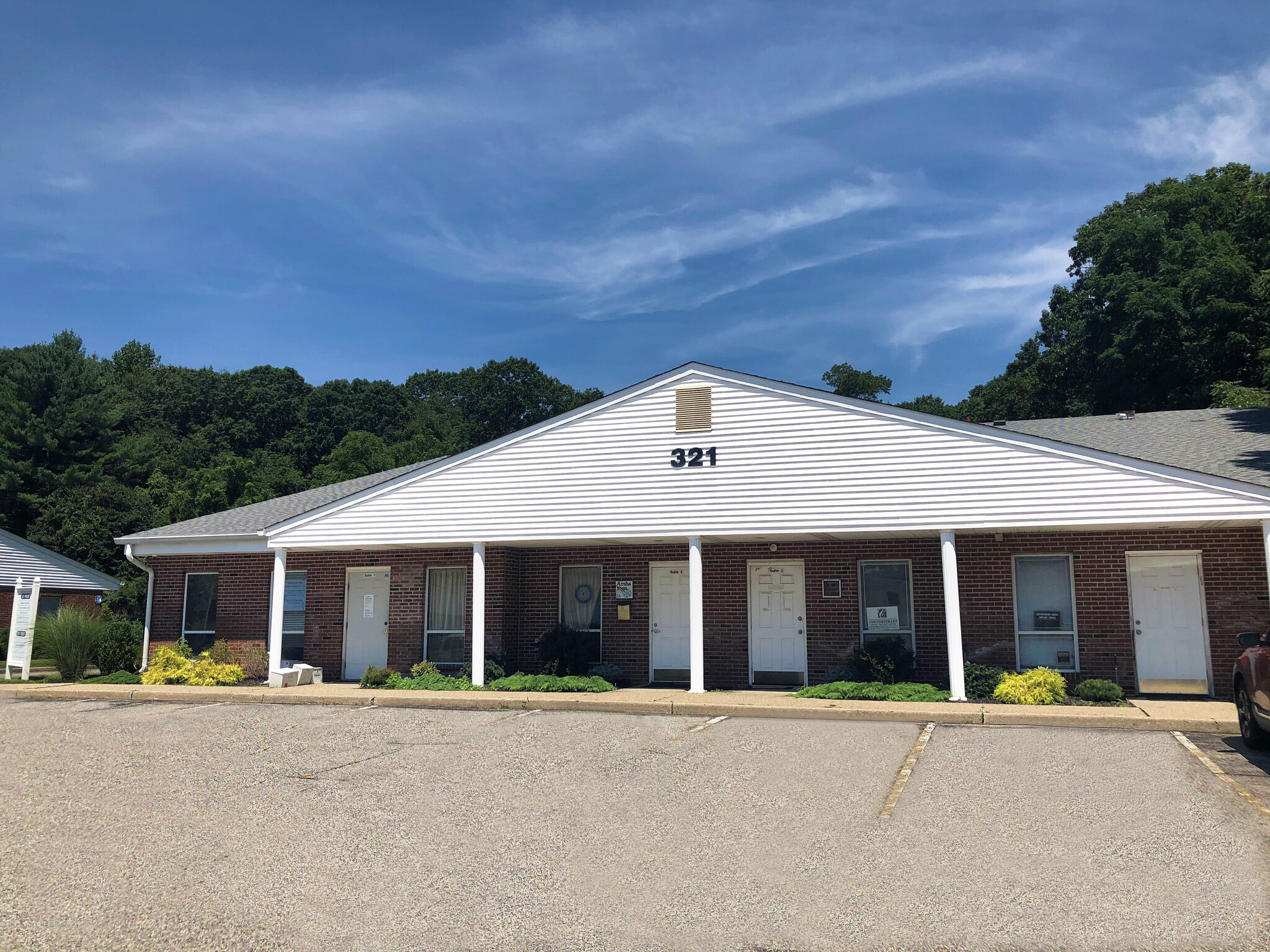 321 Main St, Smithtown, NY for sale Primary Photo- Image 1 of 1