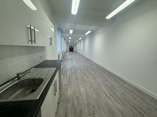 33 Greenwood Pl, London for lease - Interior Photo - Image 2 of 17