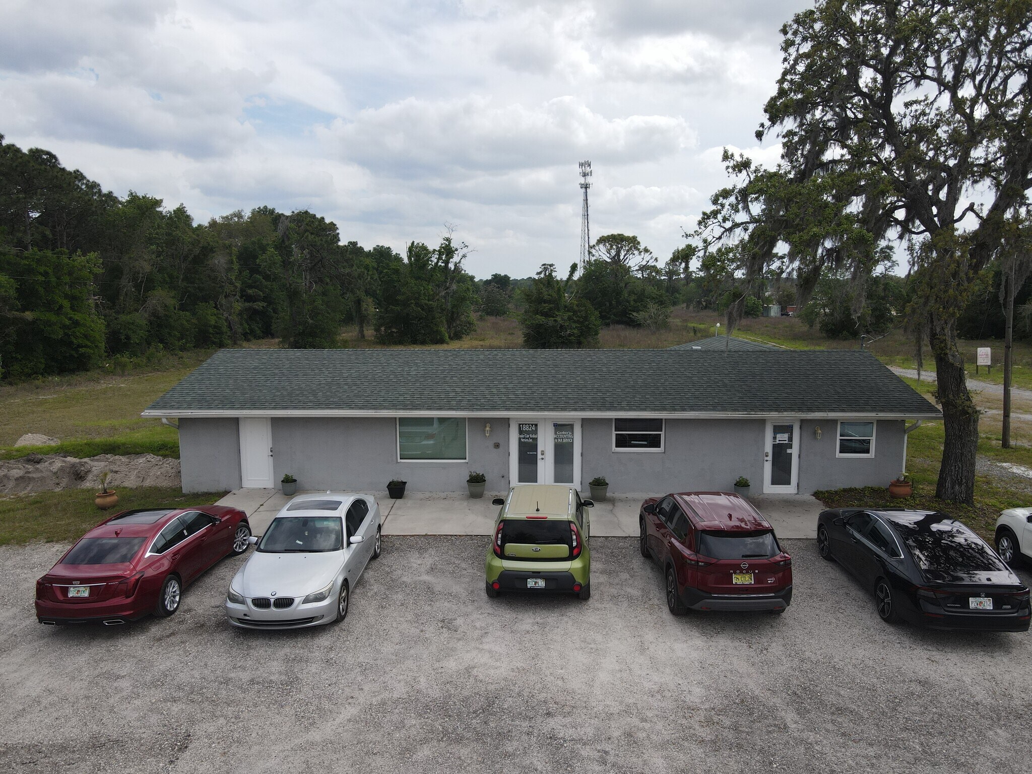 18824 County Line Rd, Spring Hill, FL for lease Primary Photo- Image 1 of 17