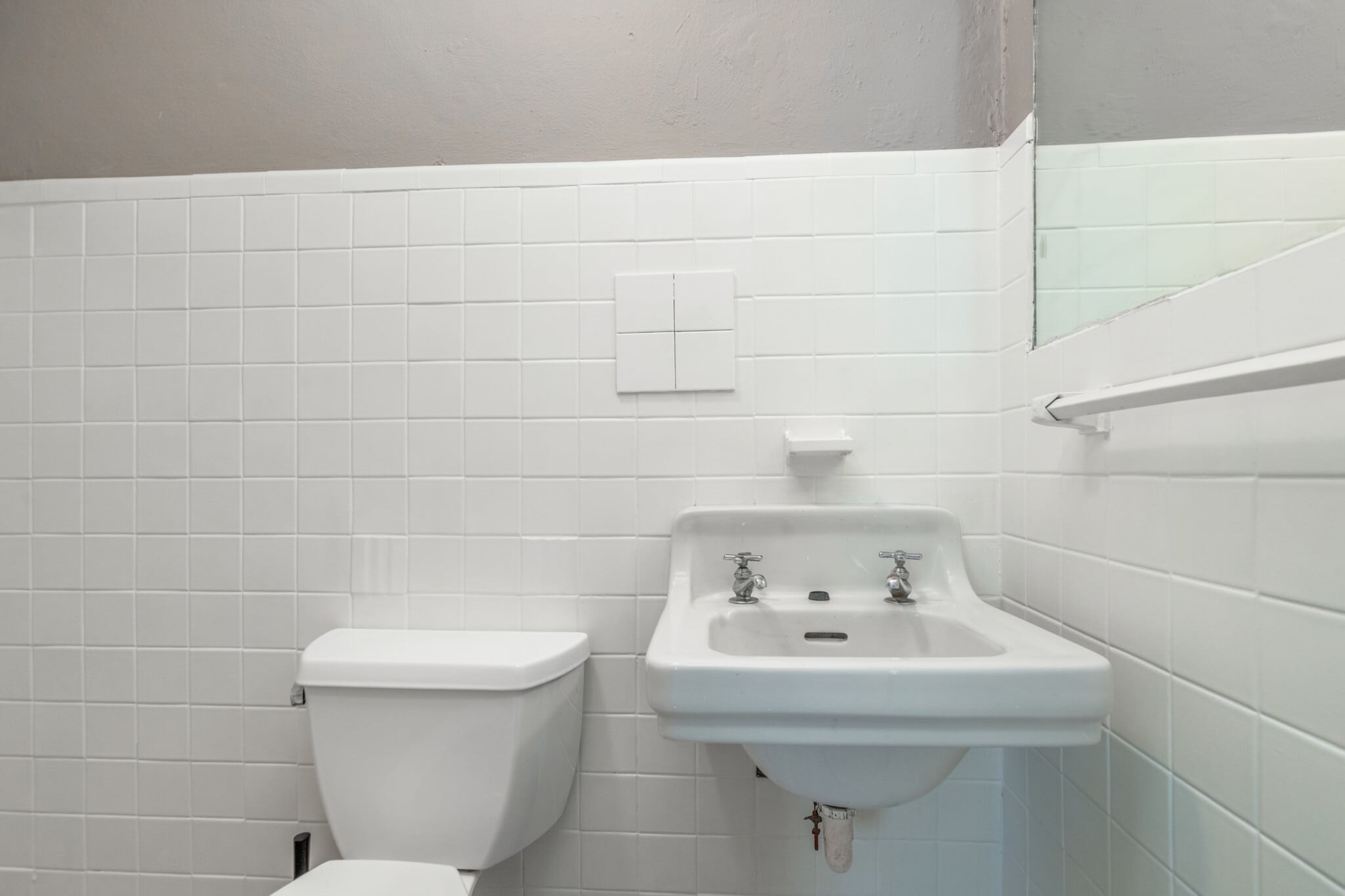 6609 Olive Blvd, Saint Louis, MO for lease Interior Photo- Image 1 of 3