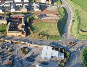 1 Tarka Way, Crediton for lease Building Photo- Image 2 of 3