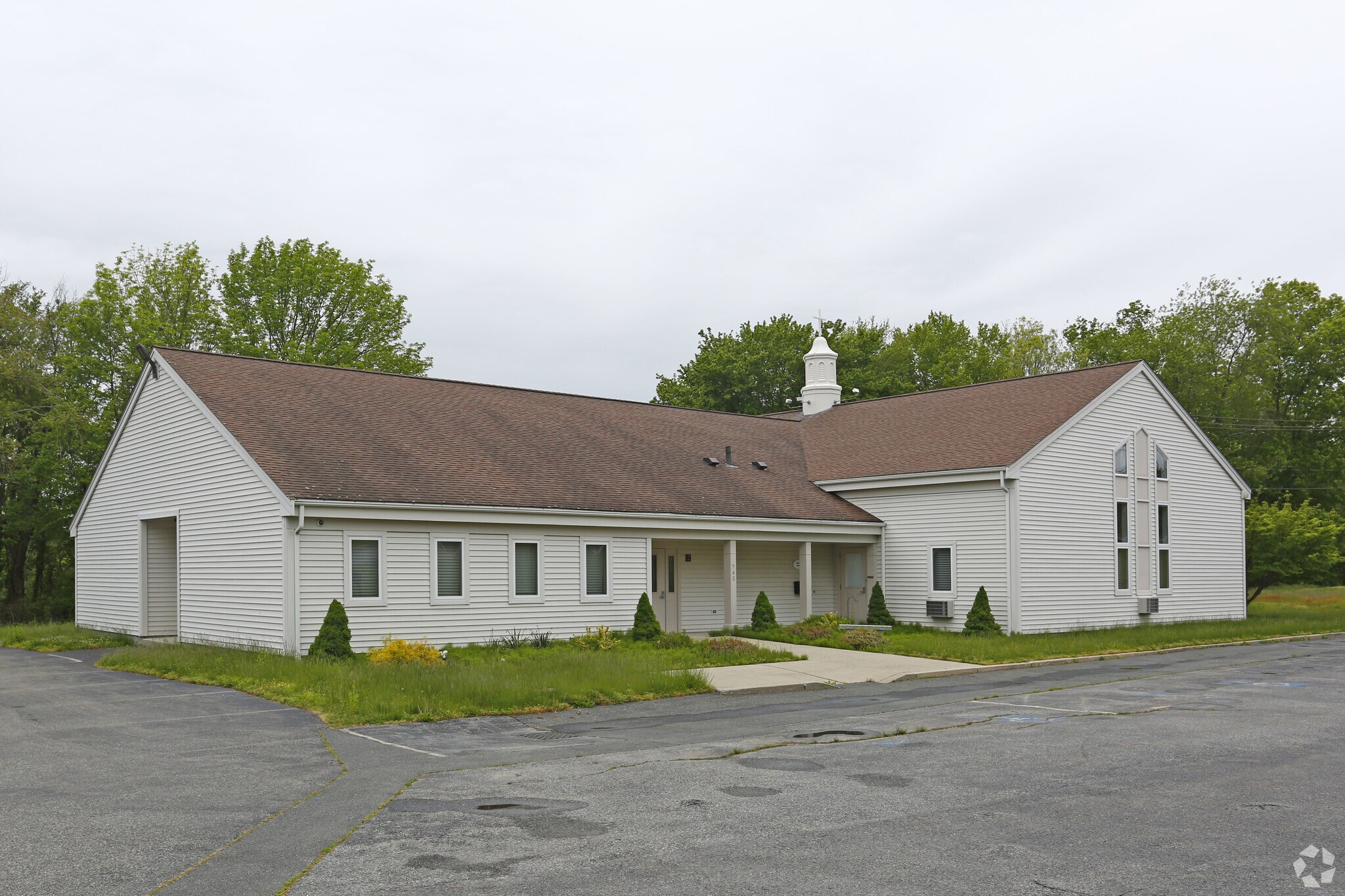 745 Wilson Rd, Fall River, MA for sale Primary Photo- Image 1 of 1