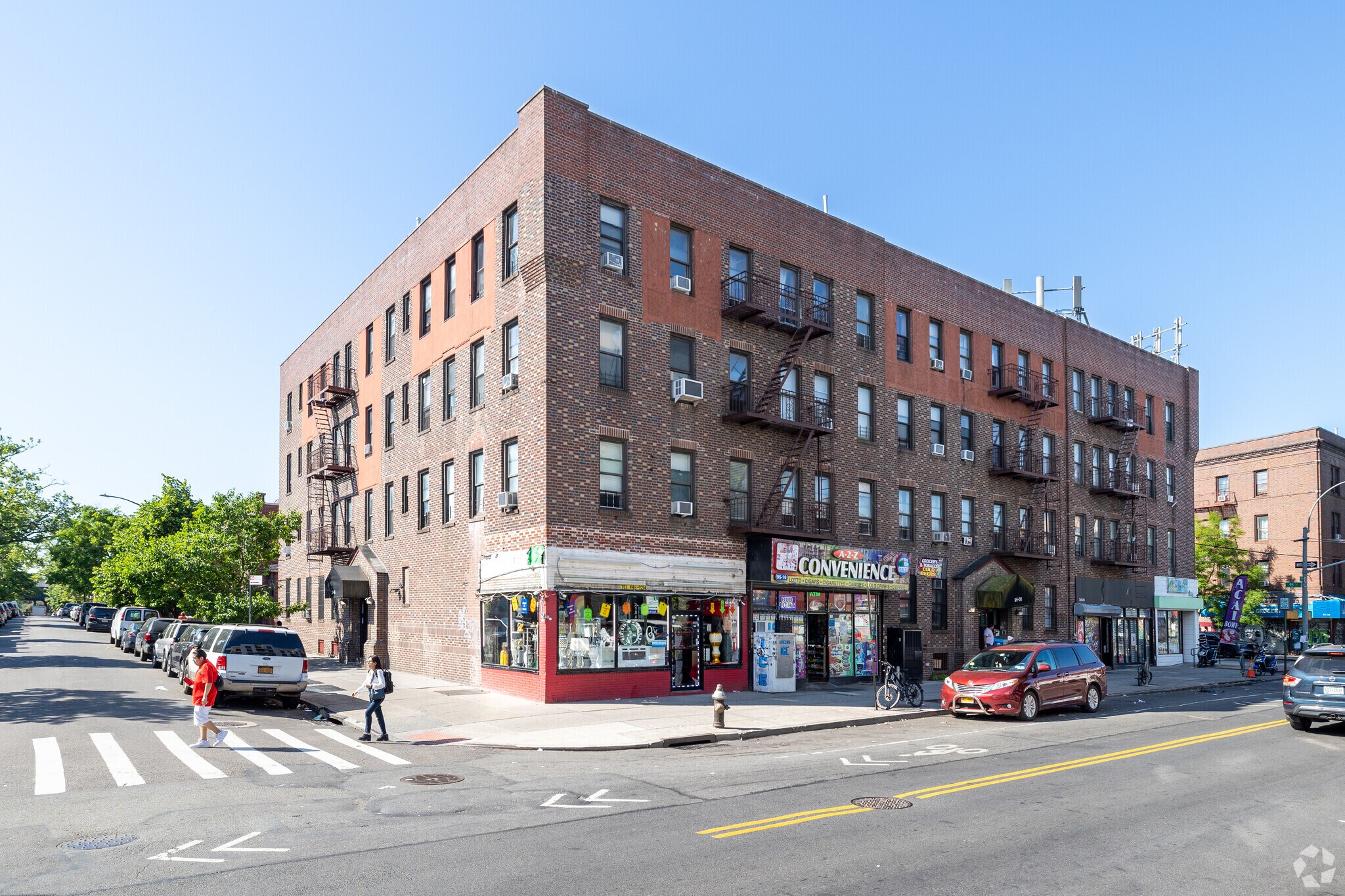 95-02-95-12 37th Ave, Jackson Heights, NY for sale Primary Photo- Image 1 of 1