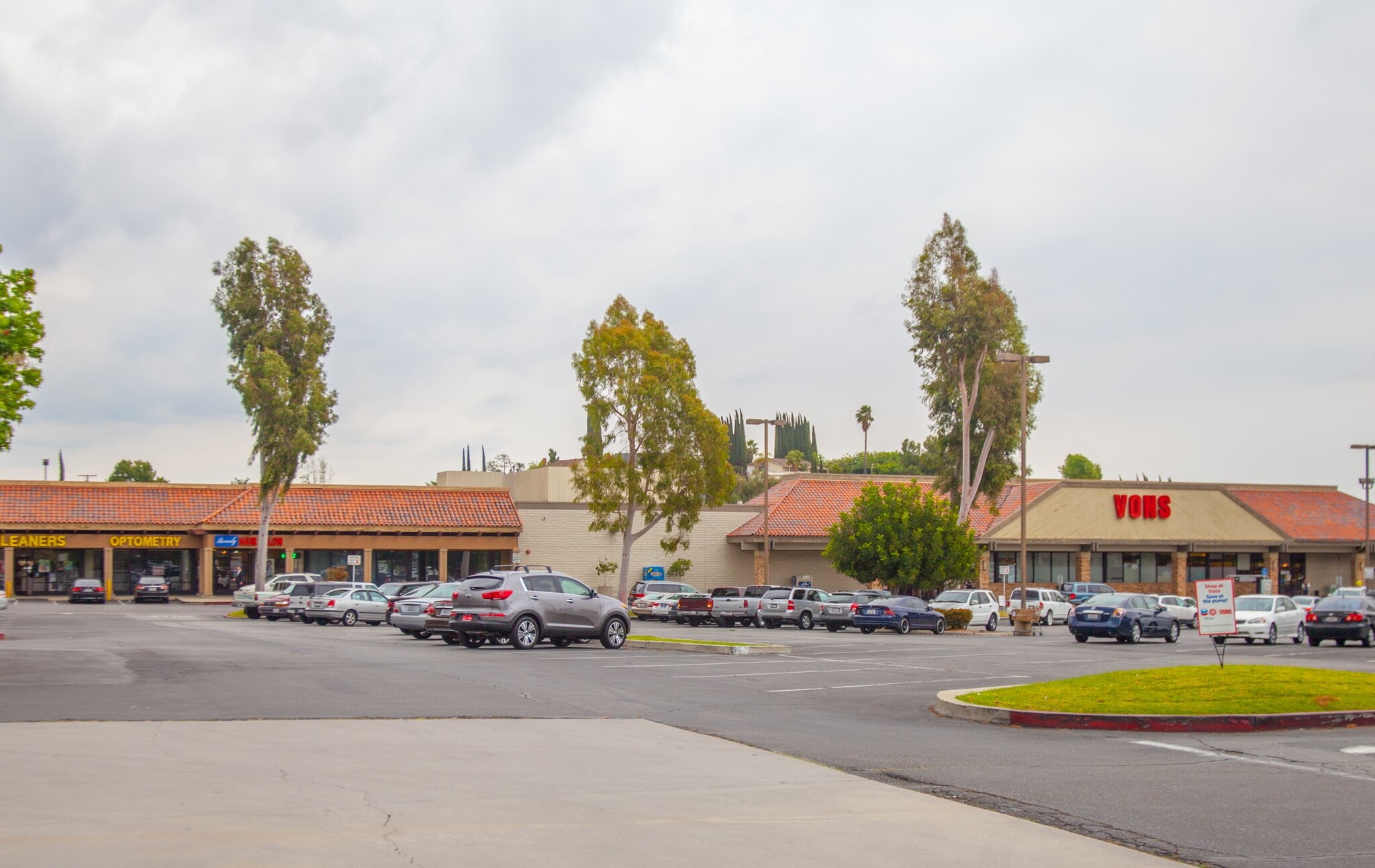 330-352 N Lemon Ave, Walnut, CA for lease Building Photo- Image 1 of 9