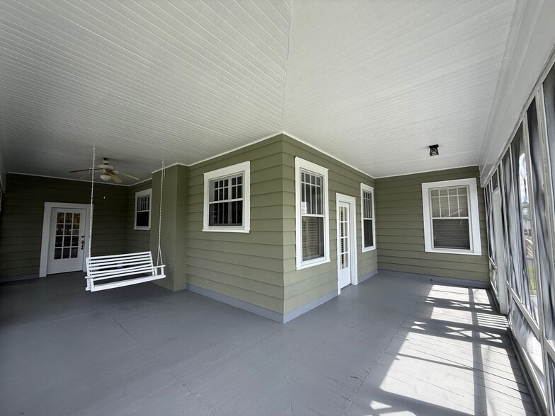 718 Madison Ave N, Douglas, GA for sale - Building Photo - Image 2 of 11