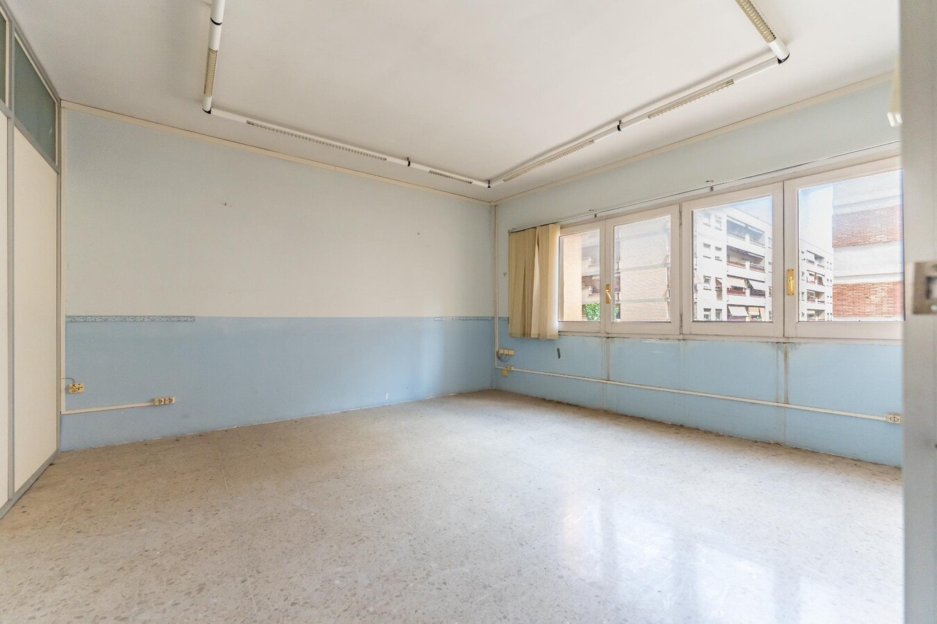 Tarragona, TAR 43002 - Unit 1 -  - Interior Photo - Image 1 of 19
