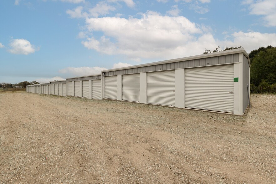 3707 Matt Wright Rd, Navasota, TX 77868 159 Self Storage LLC