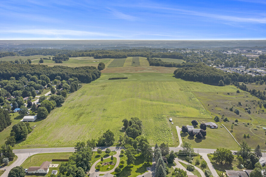 000 N East Silver Lake Rd, Traverse City, MI for sale - Aerial - Image 3 of 26