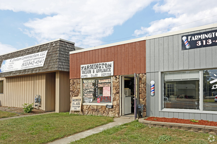 30924-30948 Grand River Ave, Farmington, MI for sale - Building Photo - Image 3 of 6