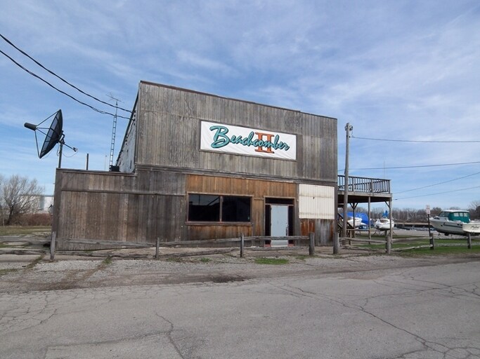 108 Henry St, Grand River, OH 44045