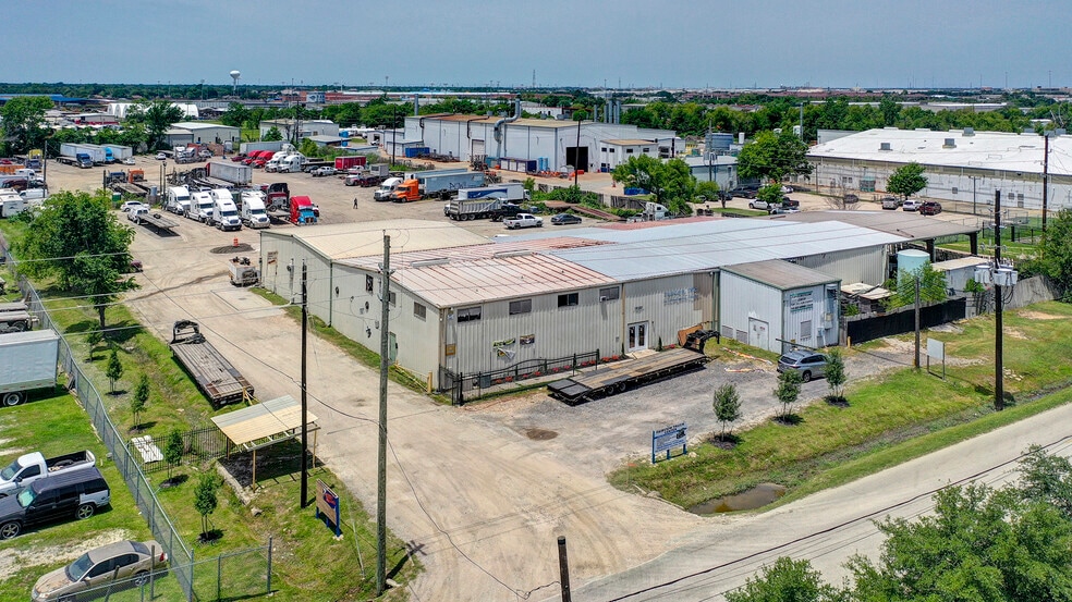 7607 Fairview St, Houston, TX for lease - Building Photo - Image 2 of 6