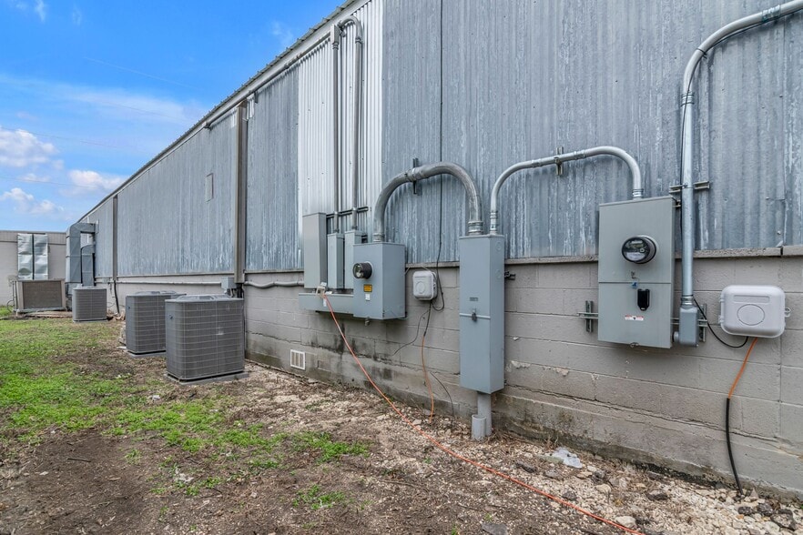 7628 Corina Dr, Fort Worth, TX for sale - Building Photo - Image 3 of 57