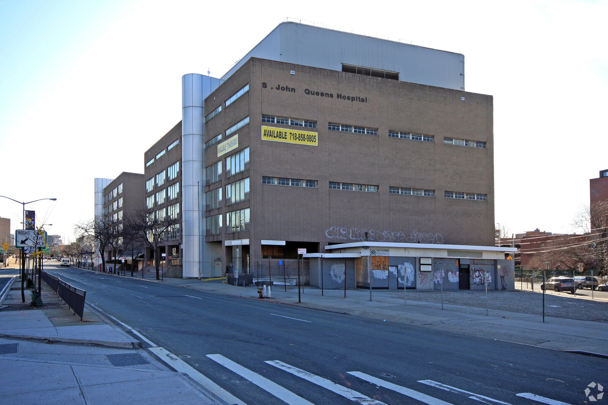 89-30 Queens Blvd, Elmhurst, NY for sale Primary Photo- Image 1 of 1