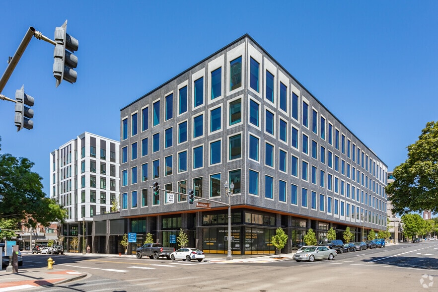 808 Washington St, Vancouver, WA for lease - Building Photo - Image 2 of 3