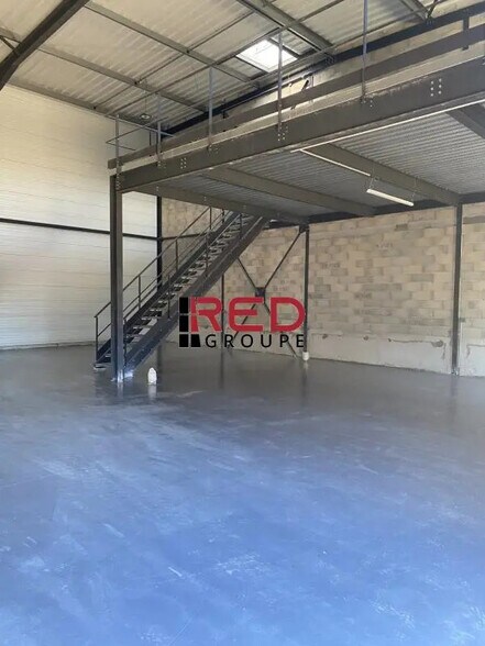 Flex in Signes for sale - Interior Photo - Image 2 of 6