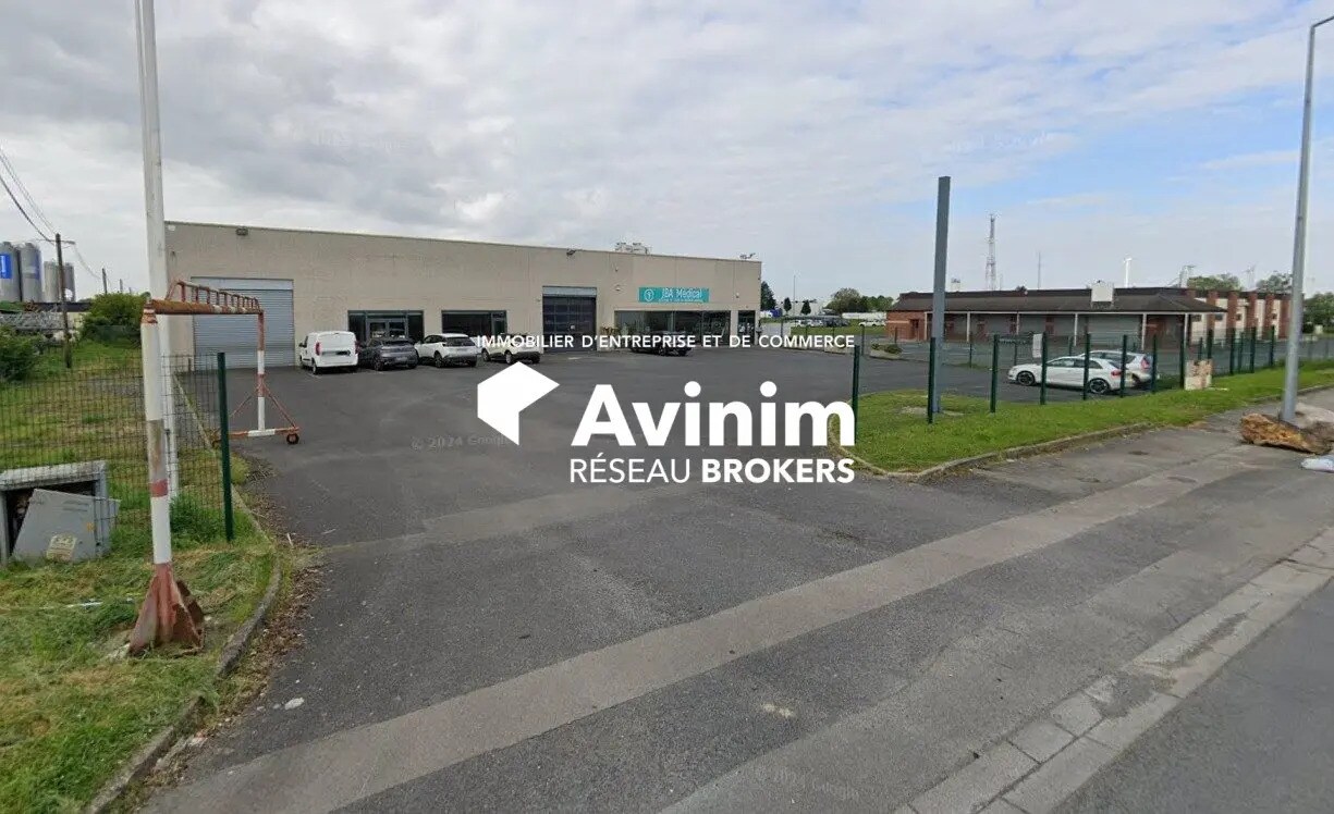 Retail in Roye for lease Building Photo- Image 1 of 2