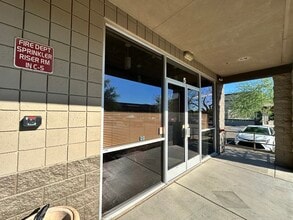 21031 N Cave Creek Rd, Phoenix, AZ for lease Building Photo- Image 2 of 13