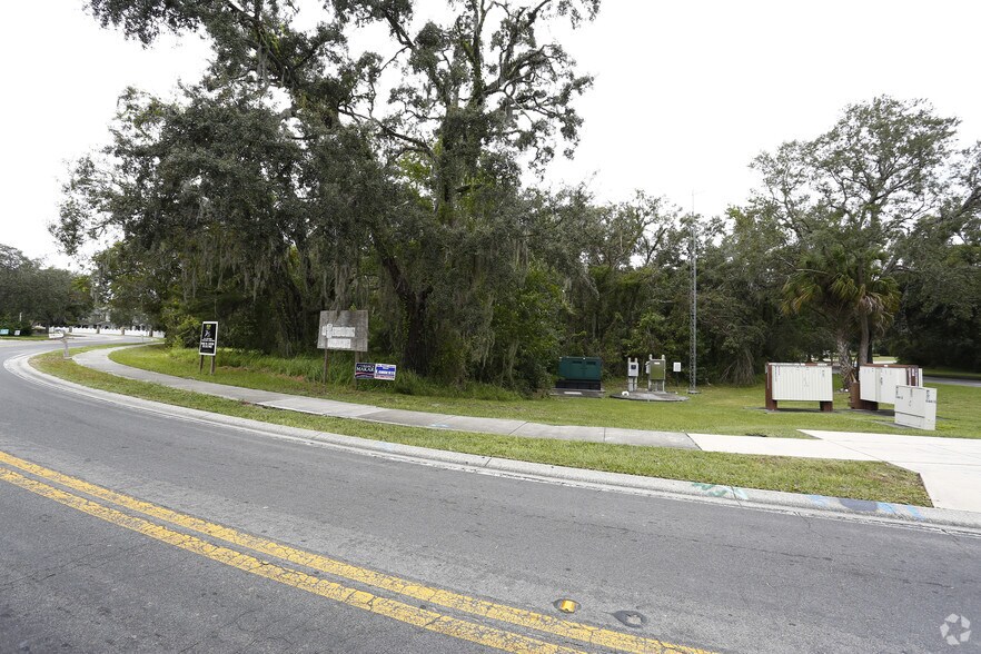 4441 Breakwater, Spring Hill, FL for sale - Primary Photo - Image 1 of 1