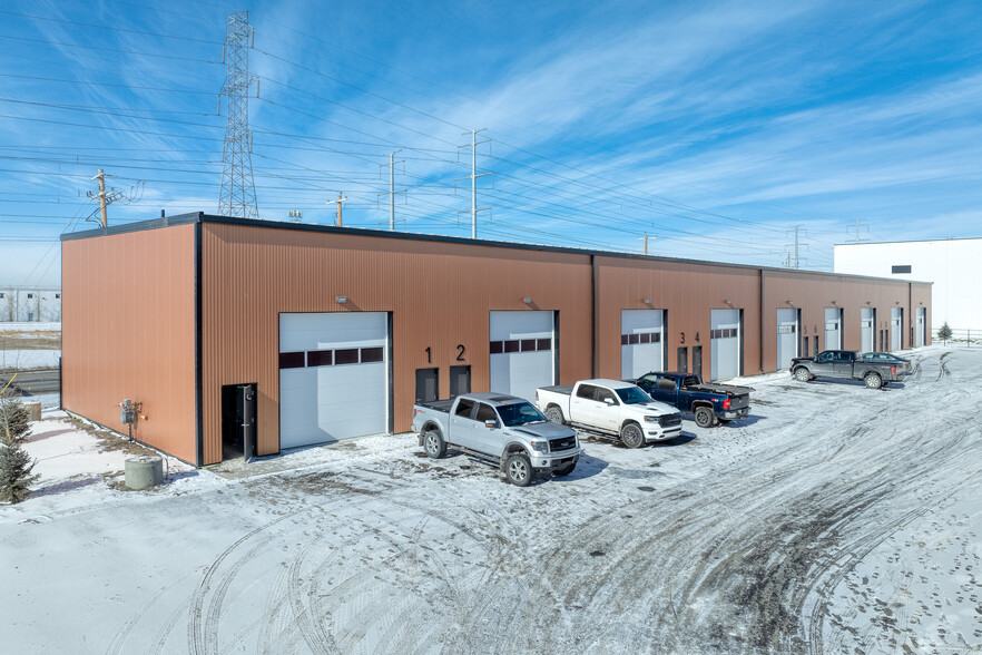 8 Heatherglen Pl, Calgary AB - Warehouse