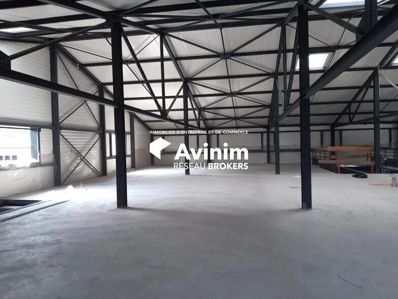 Flex in Chambéry for lease - Interior Photo - Image 3 of 3