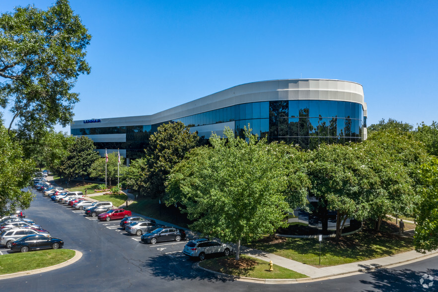 6701 Carmel Rd, Charlotte, NC for lease - Building Photo - Image 3 of 11