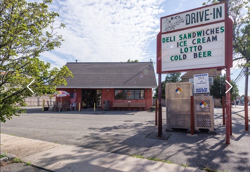 525 Westbury Ave, Carle Place, NY 11514