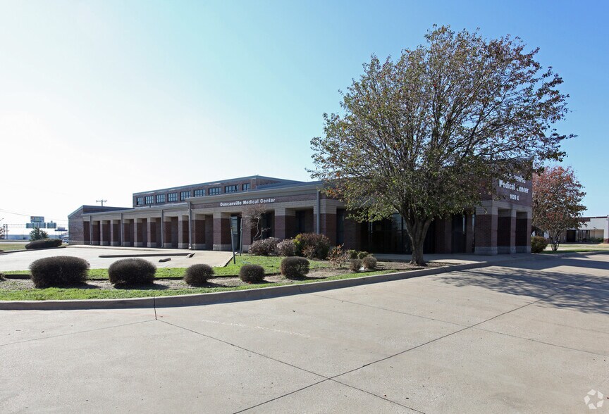 1026 E Wheatland Rd, Duncanville, TX for sale - Primary Photo - Image 1 of 1