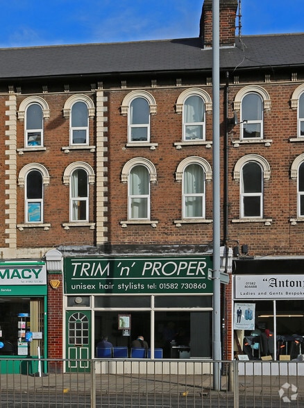 14 Dunstable Rd, Luton for sale - Primary Photo - Image 1 of 1