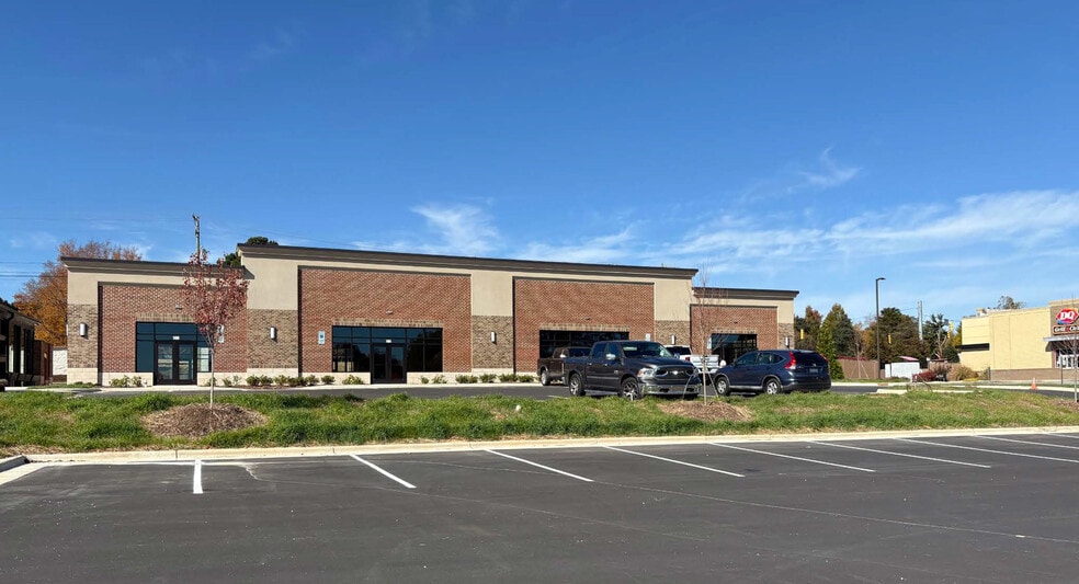 1464 Jag Branch Blvd, Kernersville, NC for lease - Building Photo - Image 1 of 4