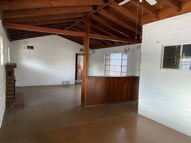 4164 N Flowing Wells Rd, Tucson, AZ for lease - Building Photo - Image 3 of 7