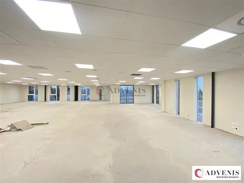 Office in Bruges for lease - Building Photo - Image 2 of 7