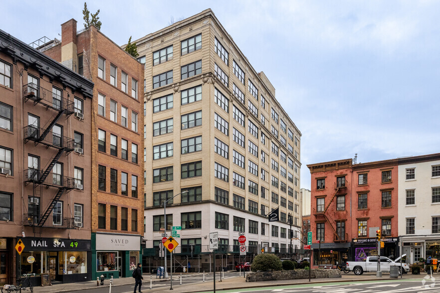 2 Gansevoort St, New York, NY 10014 - Office for Lease | LoopNet