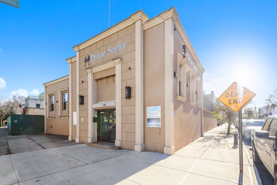 7202 Myrtle Ave, Glendale, NY for sale - Building Photo - Image 3 of 16