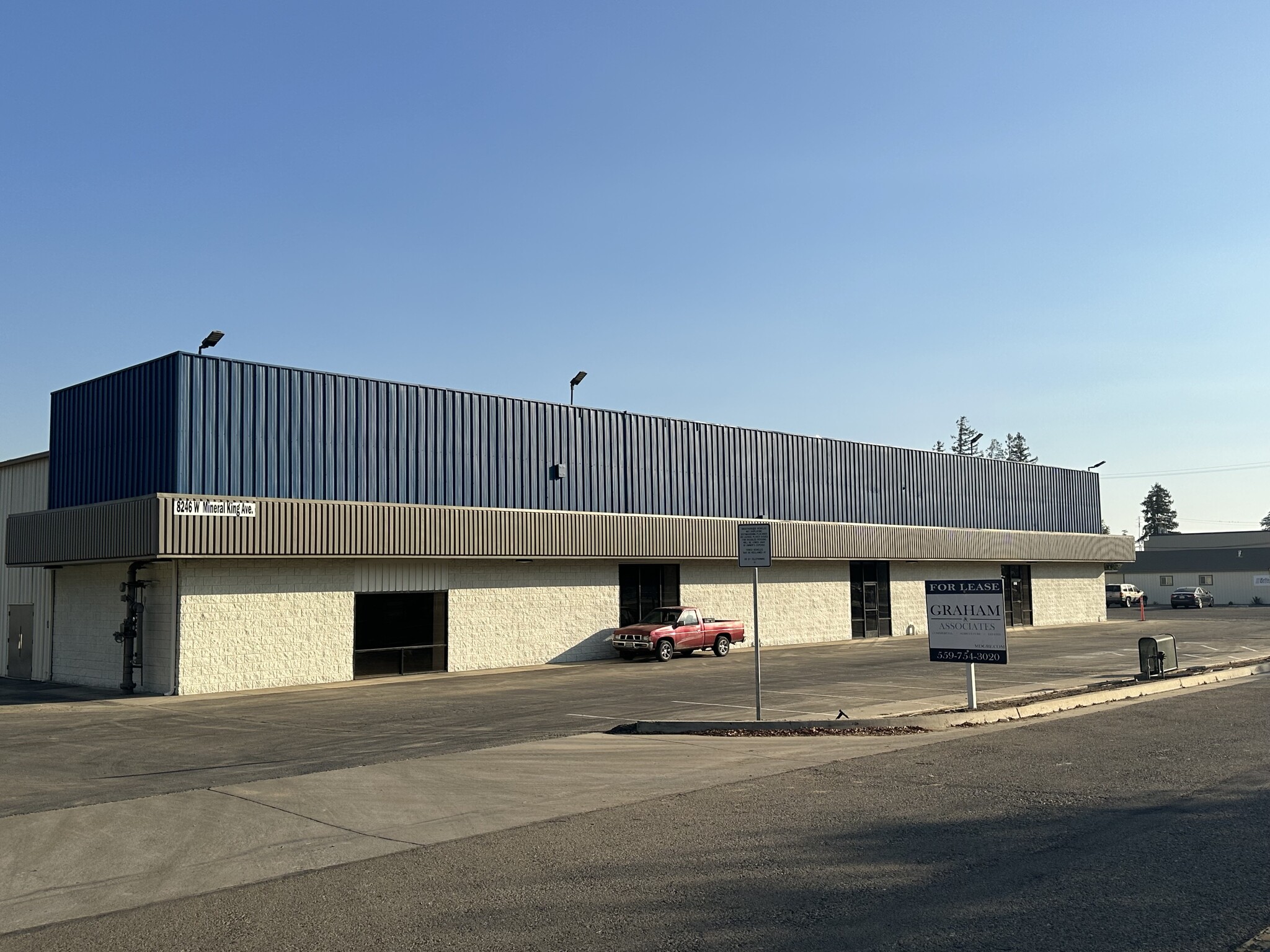 8246 W Mineral King Ave, Visalia, CA for lease Building Photo- Image 1 of 5