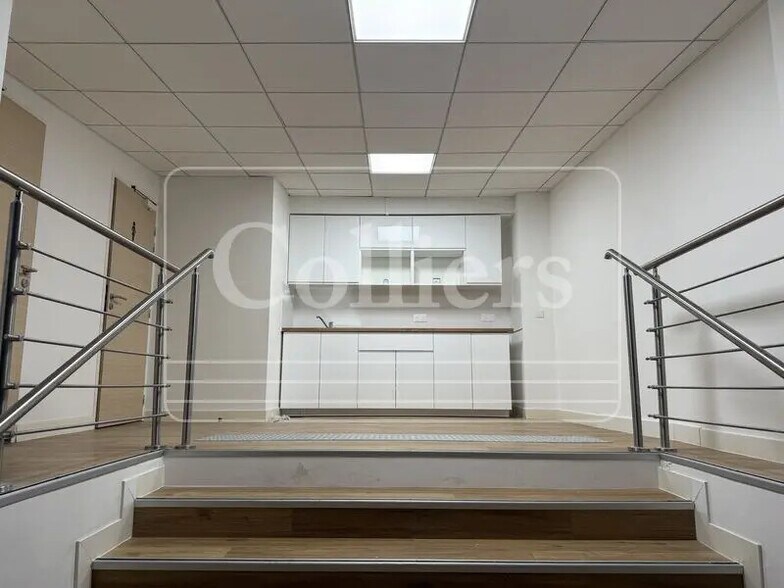 34 Rue De La Republique, Marseille for lease - Interior Photo - Image 2 of 3