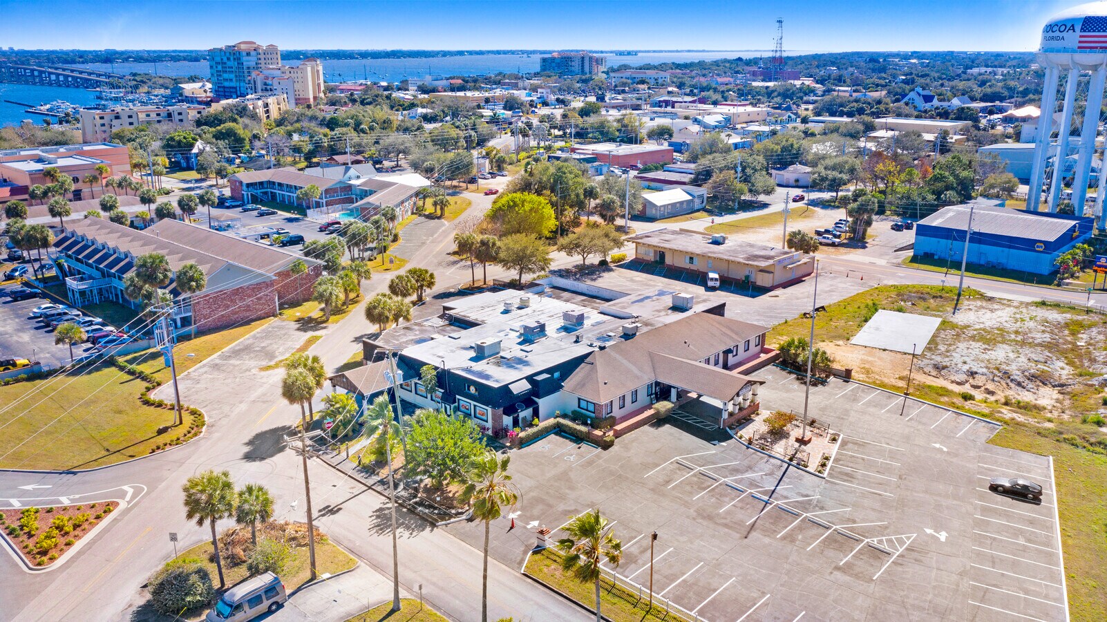 300 N Cocoa Blvd, Cocoa, FL 32922