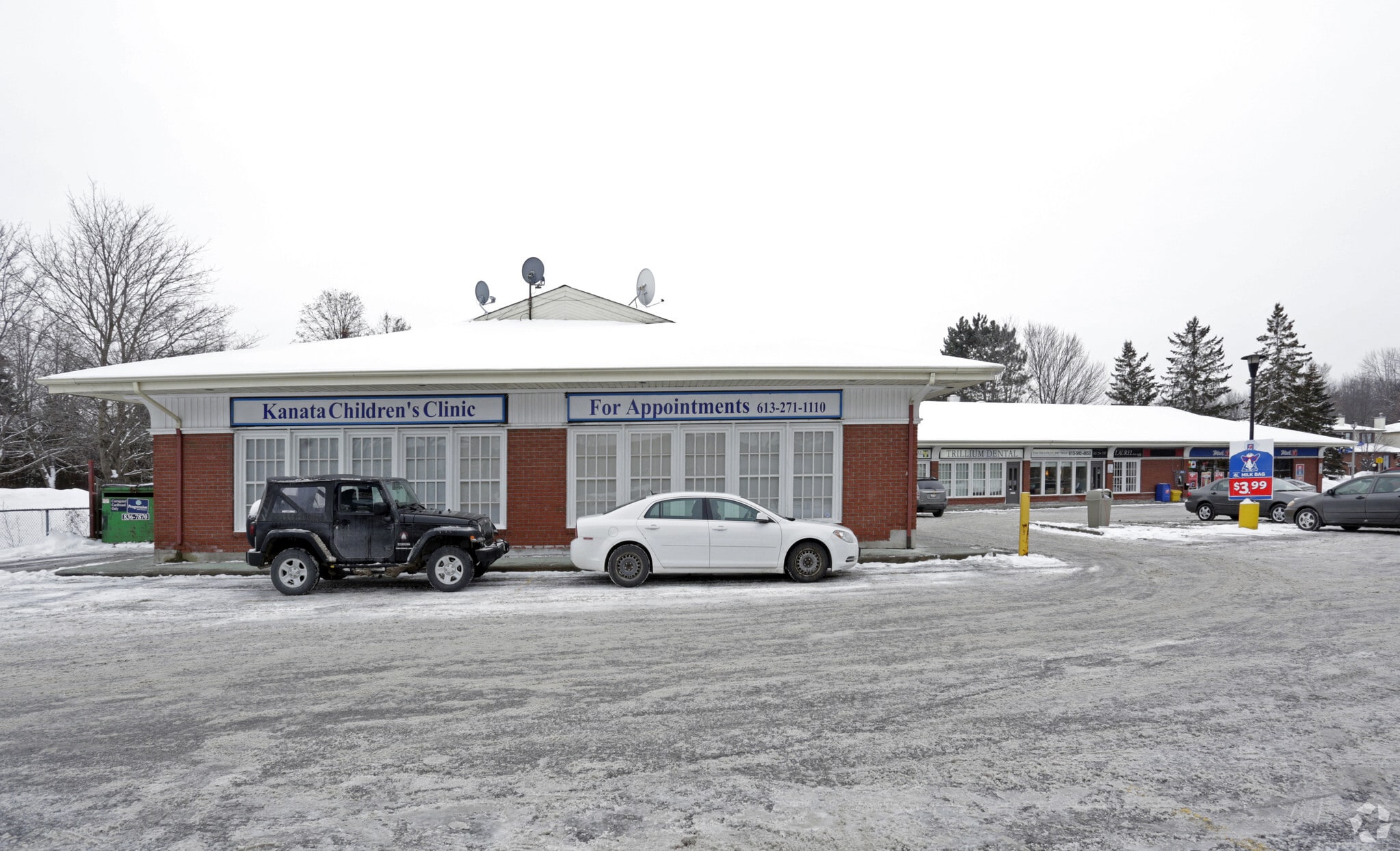 7-13 Kakulu Rd, Ottawa, ON for sale Primary Photo- Image 1 of 1