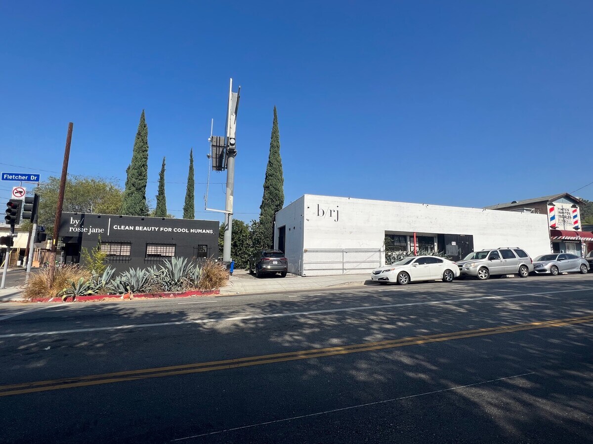 3351 Fletcher Dr, Los Angeles, CA 90065